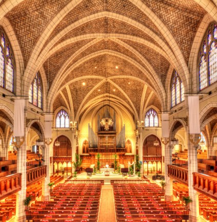 Picture the sanctuary filled with hundreds of lillies!